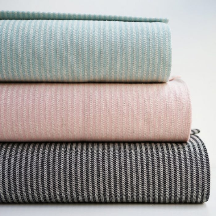 Canvas Justus Taschenstoff mit feiner Fischgrätenoptik