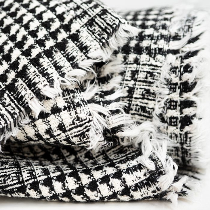 Giada Wollstoff für Mäntel – strukturiertes schwarz-weißes Wollmischgewebe