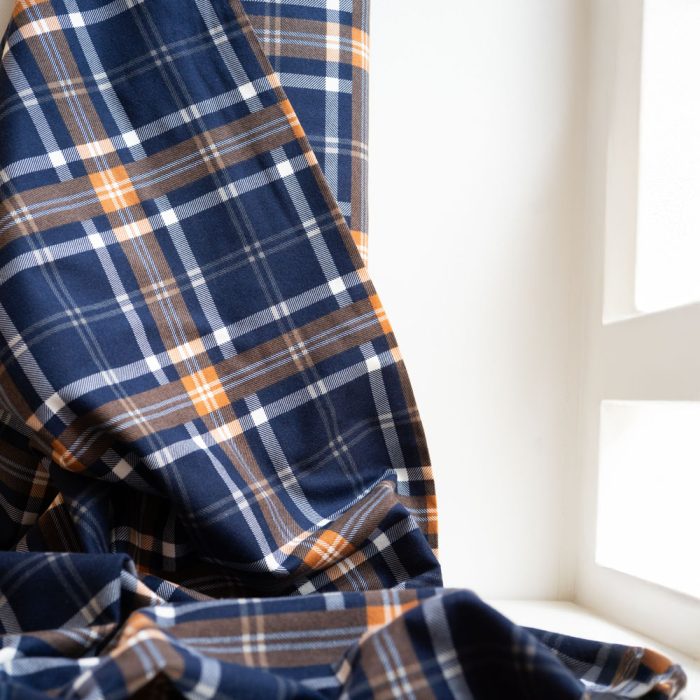 Baumwolle-Flanell Checked navy mit Karo in Dunkelblau, Zimt und Weiß – weicher Flanellstoff für Kleidung