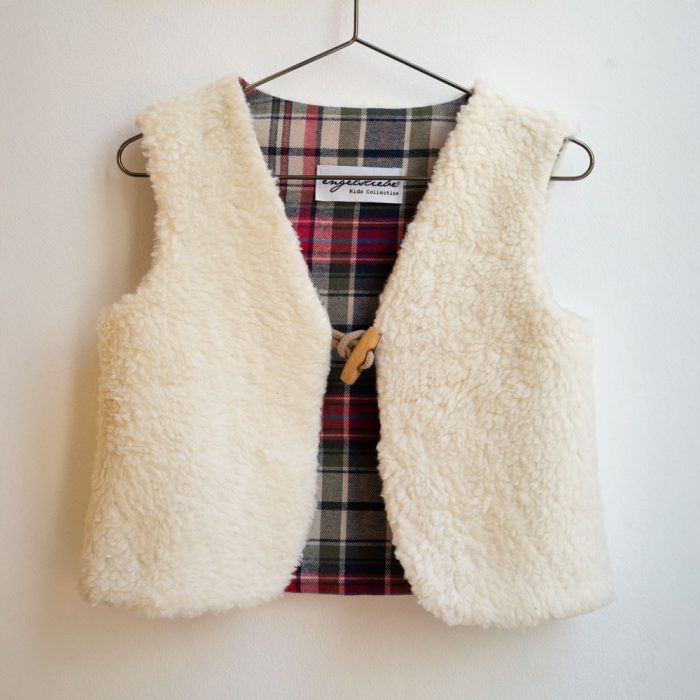 Teddy Weste für Kinder aus Baumwolle mit Flanell-Karo – handgemacht bei Engelsliebe