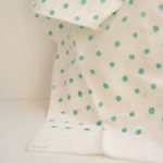 Kokka Nani Iro Pocho Double Gauze Weiß Mint mit feinem Punktmuster