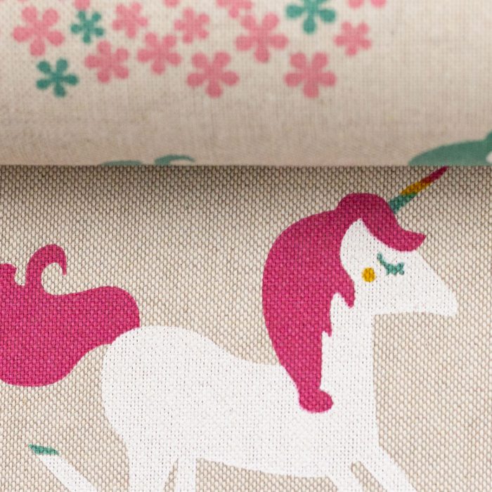 Einhorn Dekostoff Leinenoptik – Allover Muster mit Regenbögen und Blumen bei Engelsliebe Stoffatelier